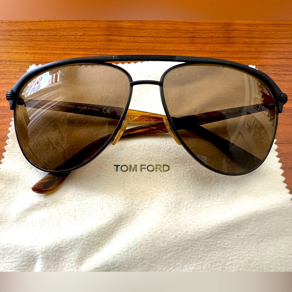 Tom Ford Sunglasses. Italian made “Keith TF71 BR”
